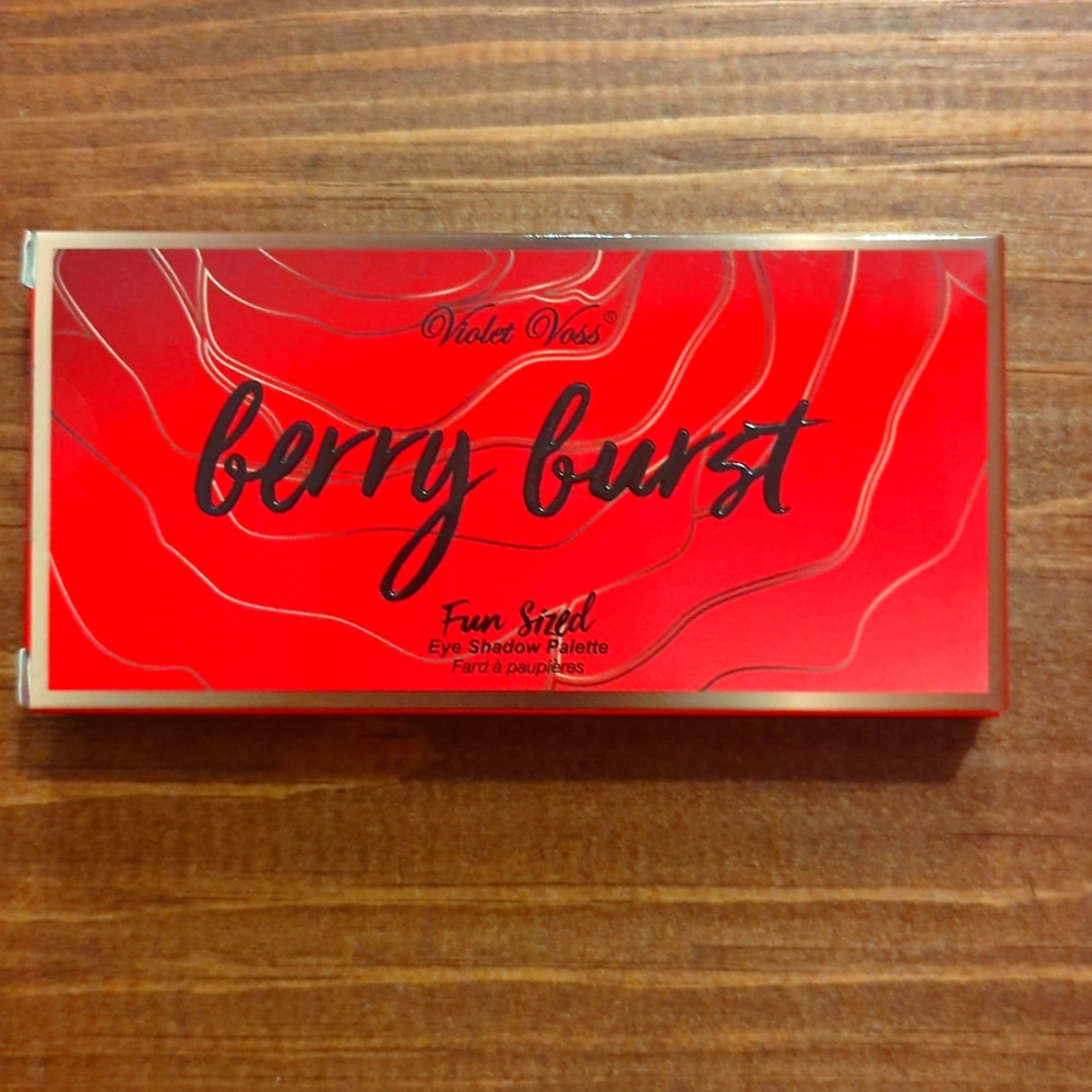 Violet Voss Berry Burst fun sized eyeshadow palette